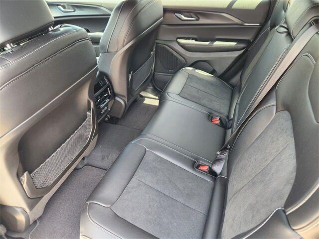 new 2025 Jeep Grand Cherokee car, priced at $35,997