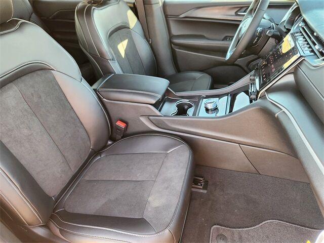 new 2025 Jeep Grand Cherokee L car, priced at $43,456