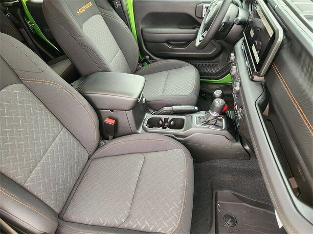 new 2025 Jeep Gladiator car, priced at $47,867
