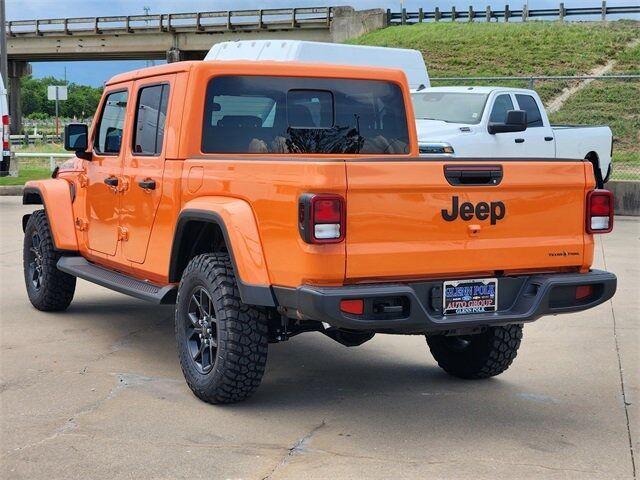 new 2025 Jeep Gladiator car, priced at $43,801