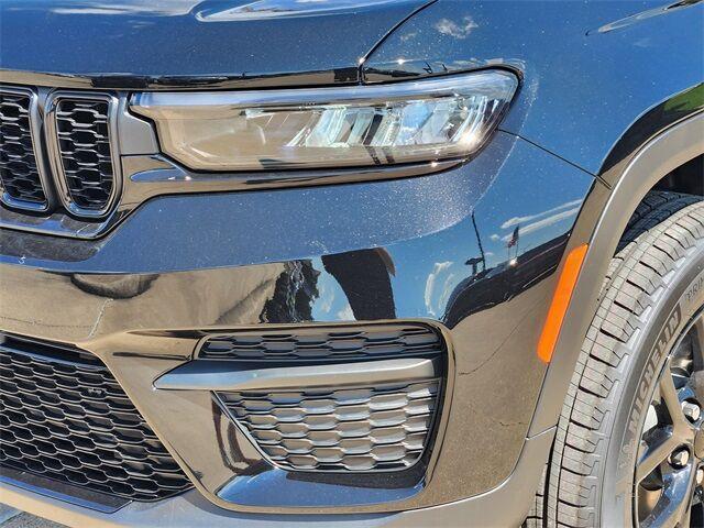new 2025 Jeep Grand Cherokee car, priced at $44,181