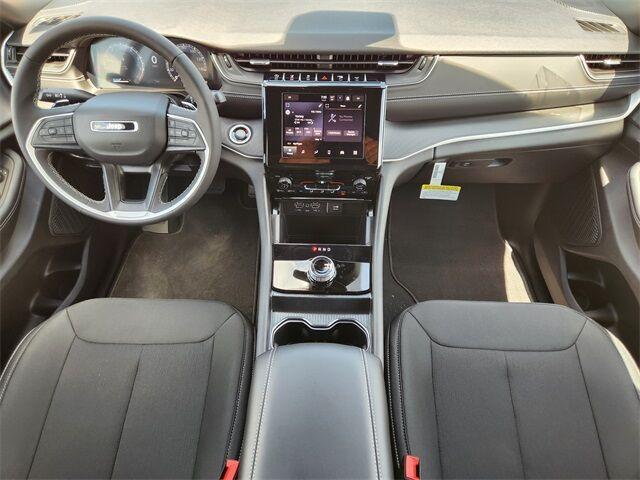 new 2025 Jeep Grand Cherokee car, priced at $34,248