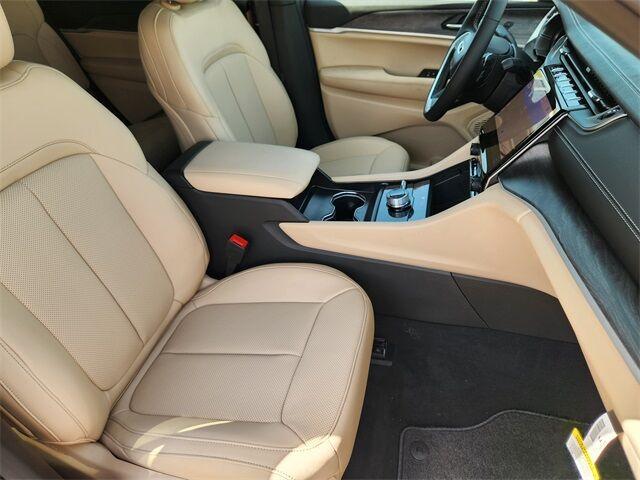 new 2025 Jeep Grand Cherokee L car, priced at $43,624
