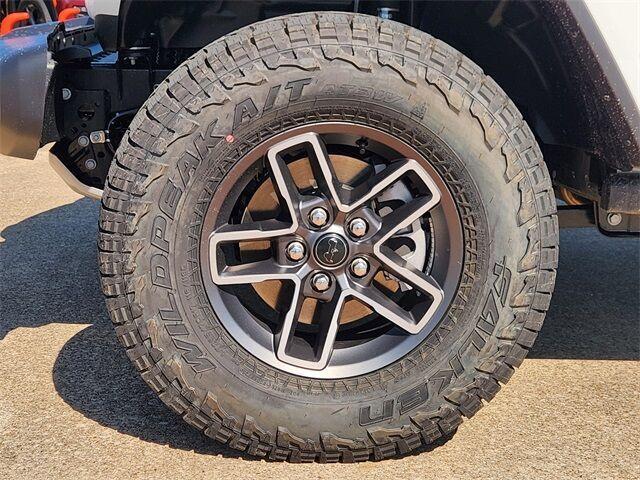 new 2025 Jeep Gladiator car, priced at $47,832