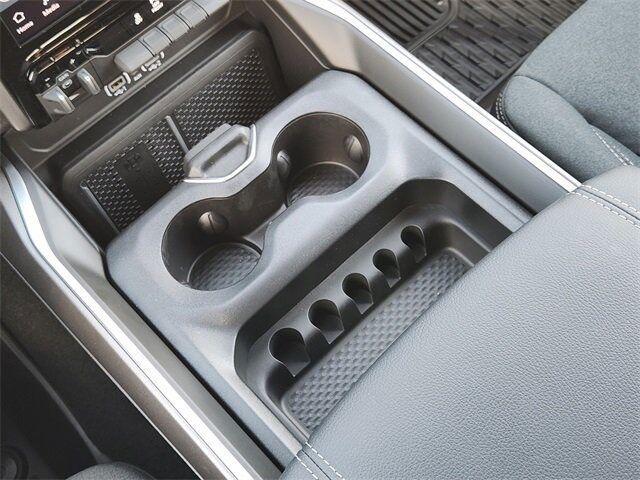 new 2025 Ram 1500 car, priced at $43,618