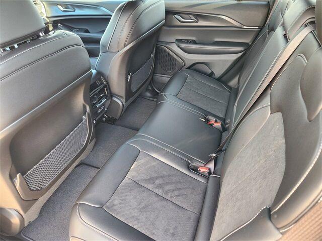 new 2025 Jeep Grand Cherokee car, priced at $43,663