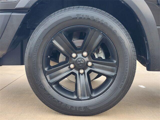 used 2022 Ram 1500 Classic car, priced at $22,000