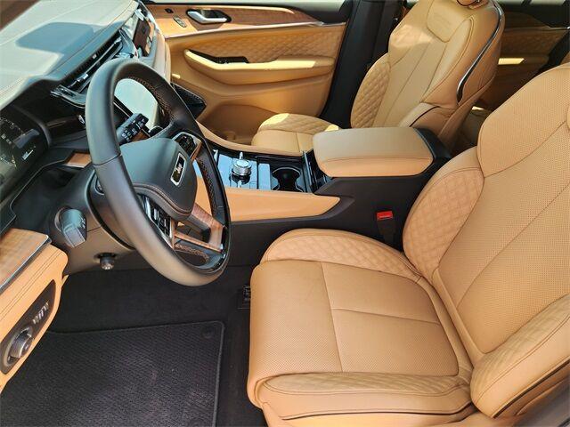 new 2025 Jeep Grand Cherokee car, priced at $58,605