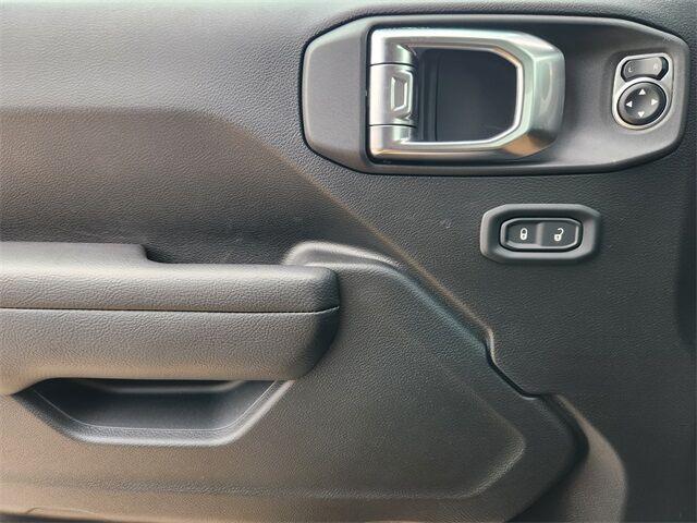 new 2025 Jeep Wrangler car, priced at $43,969