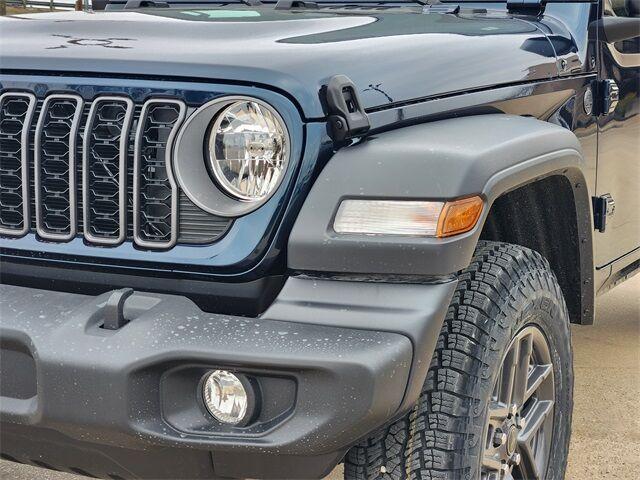 new 2025 Jeep Wrangler car, priced at $43,969