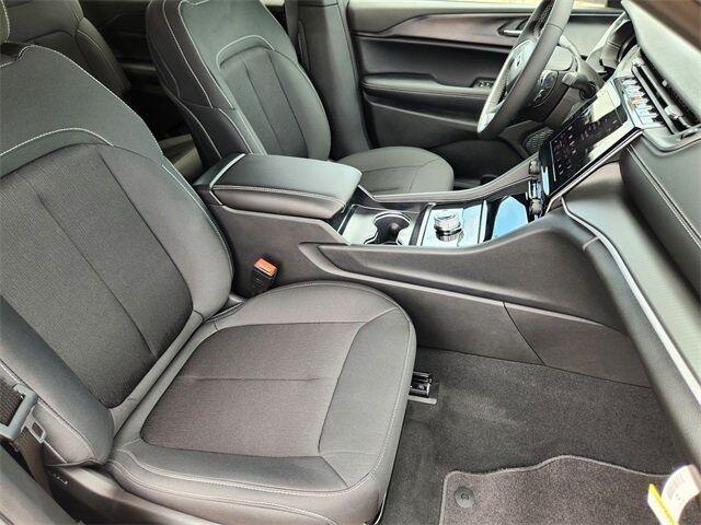 new 2025 Jeep Grand Cherokee L car, priced at $33,032