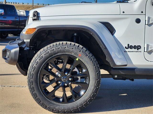new 2025 Jeep Gladiator car, priced at $37,994
