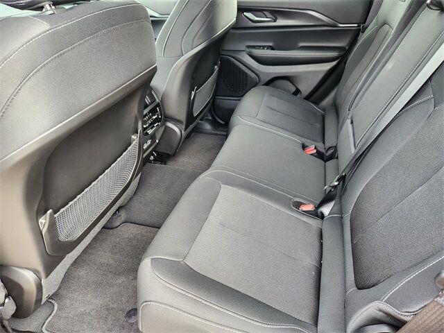 new 2025 Jeep Grand Cherokee car, priced at $38,143