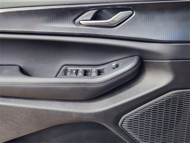 new 2025 Jeep Grand Cherokee car, priced at $38,143