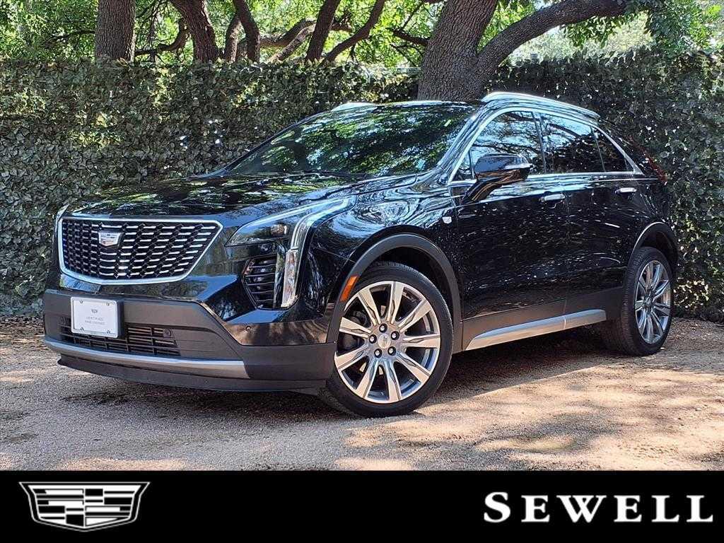 used 2022 Cadillac XT4 car, priced at $26,818