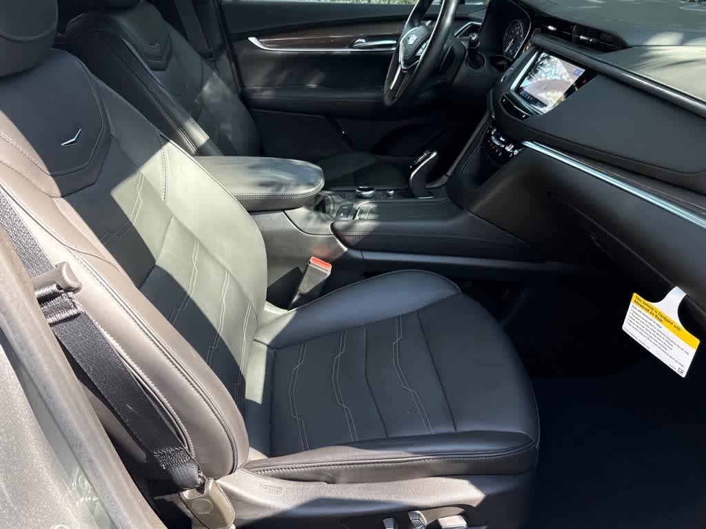 used 2024 Cadillac XT5 car, priced at $47,818