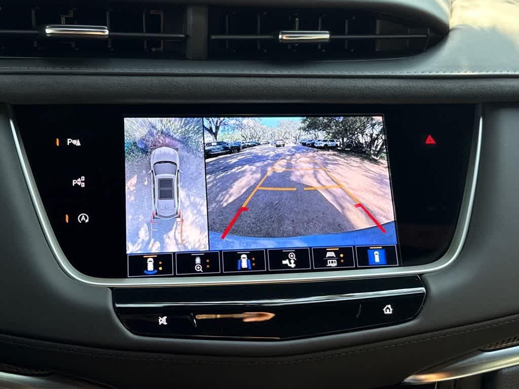 used 2024 Cadillac XT5 car, priced at $47,818