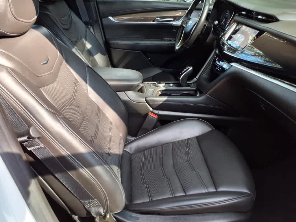 used 2024 Cadillac XT6 car, priced at $51,818