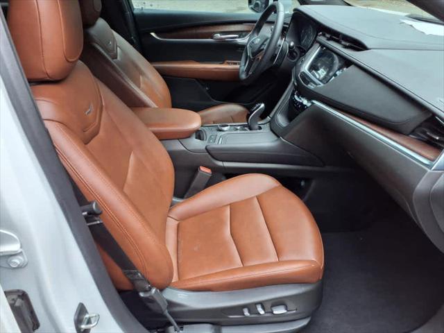 used 2022 Cadillac XT5 car, priced at $41,313