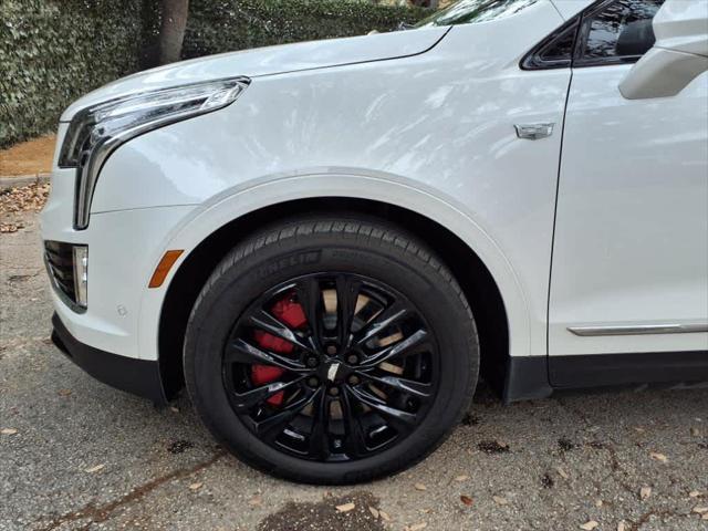 used 2022 Cadillac XT5 car, priced at $41,313