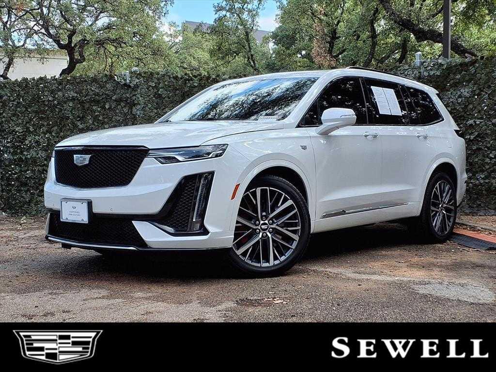 used 2022 Cadillac XT6 car, priced at $37,818