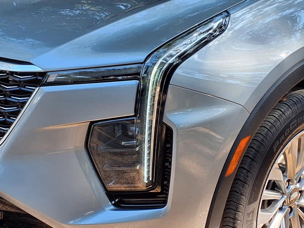 used 2024 Cadillac XT4 car, priced at $37,818