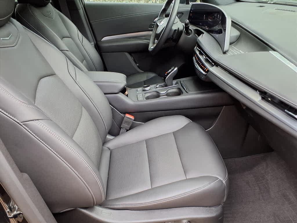 used 2024 Cadillac XT4 car, priced at $43,998