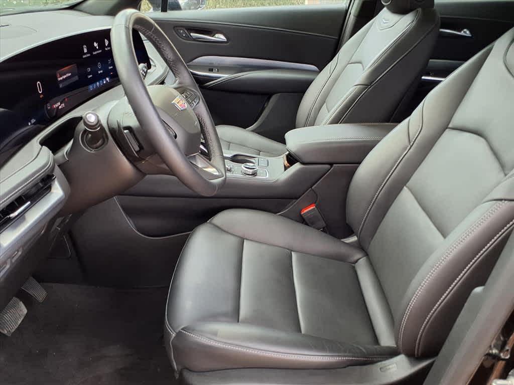used 2024 Cadillac XT4 car, priced at $43,998