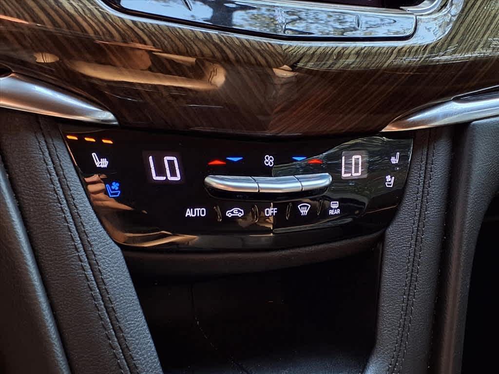 used 2020 Cadillac XT6 car, priced at $23,818
