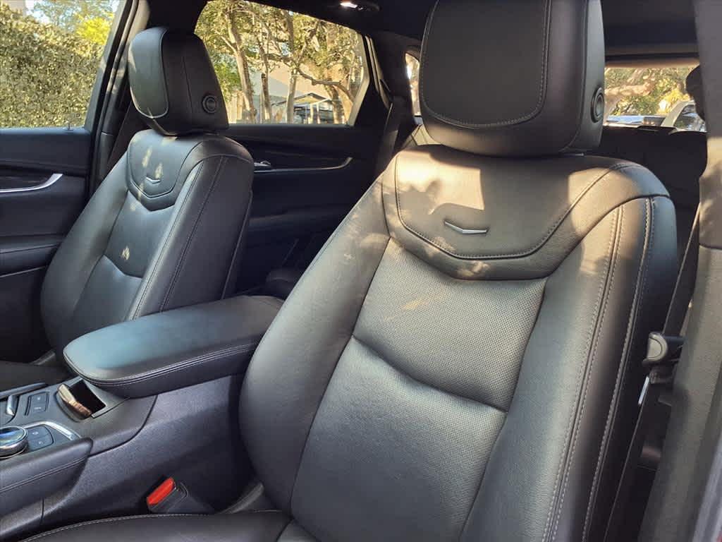 used 2020 Cadillac XT5 car, priced at $26,998