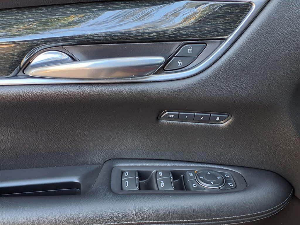 used 2020 Cadillac XT5 car, priced at $26,998