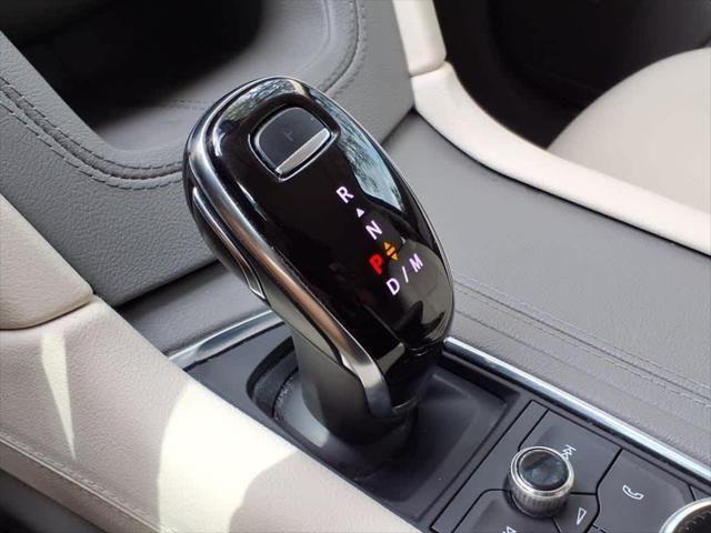 used 2022 Cadillac XT5 car, priced at $34,998