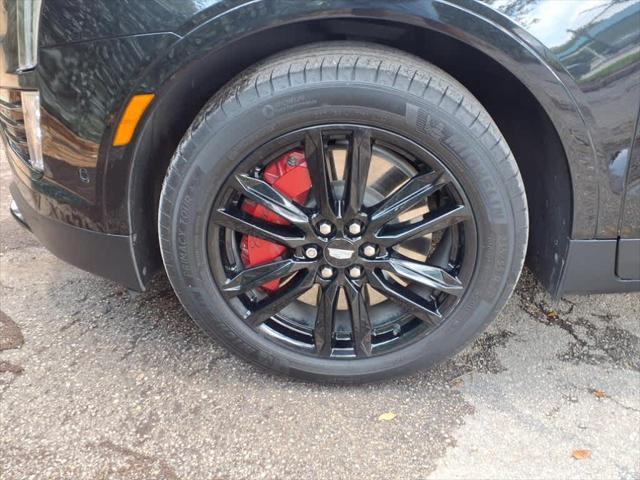 used 2022 Cadillac XT5 car, priced at $41,998