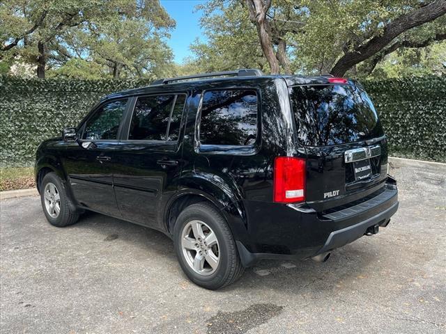 used 2010 Honda Pilot car, priced at $12,999