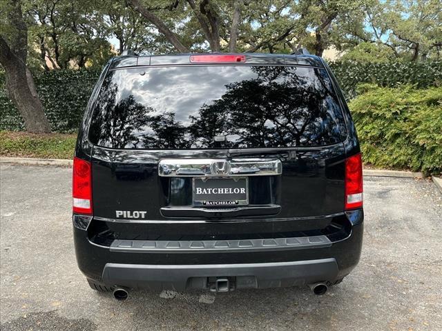 used 2010 Honda Pilot car, priced at $12,999