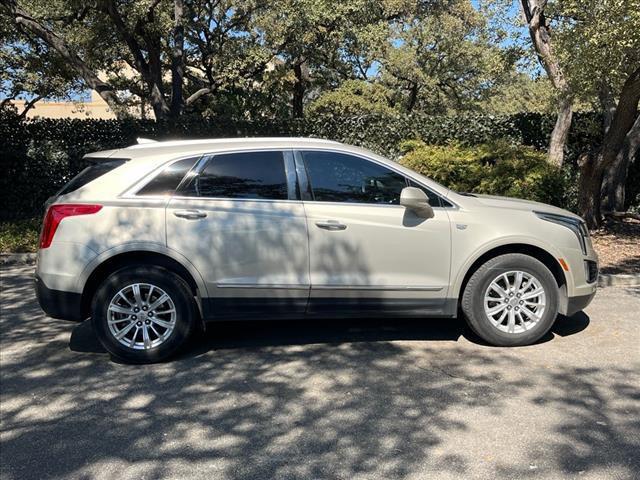 used 2017 Cadillac XT5 car, priced at $19,999