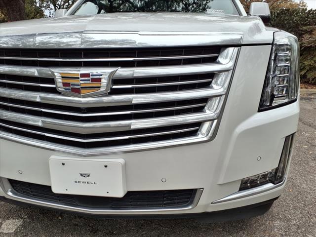 used 2020 Cadillac Escalade car, priced at $49,998