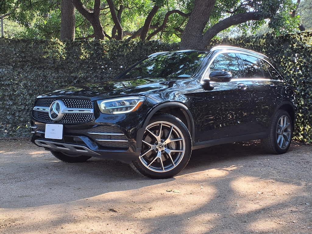 used 2020 Mercedes-Benz GLC 300 car, priced at $21,818