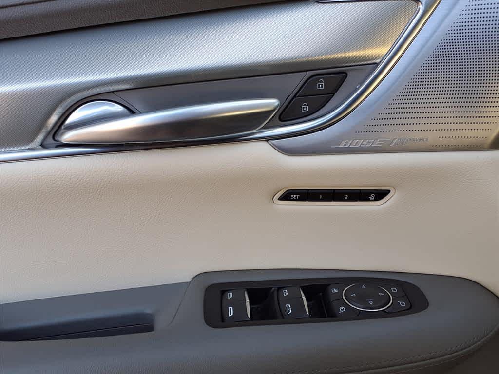 used 2023 Cadillac XT5 car, priced at $34,998
