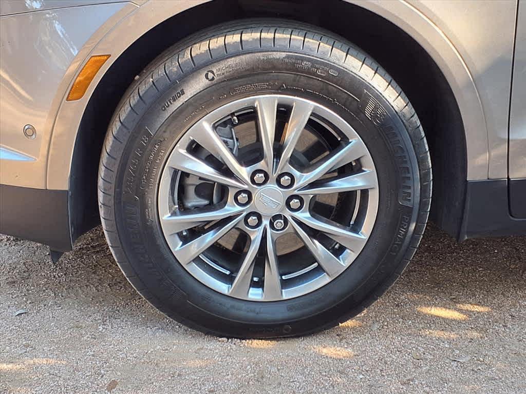 used 2023 Cadillac XT5 car, priced at $34,998