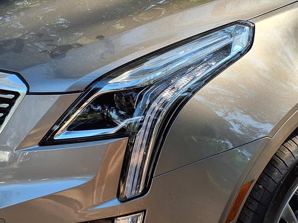used 2023 Cadillac XT5 car, priced at $34,998