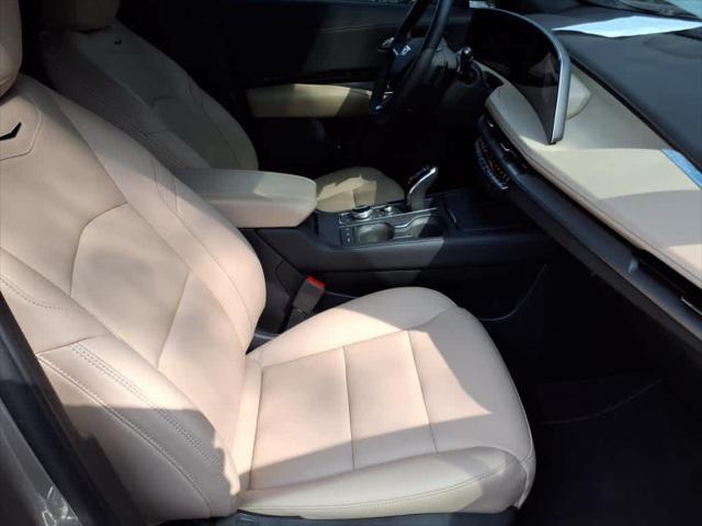 used 2024 Cadillac XT4 car, priced at $37,818
