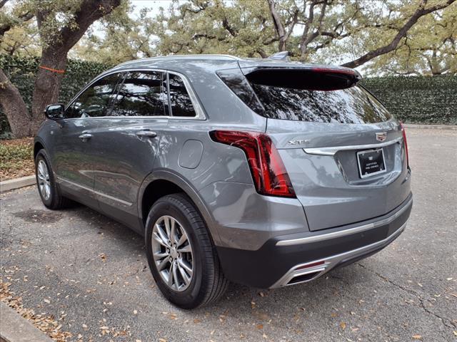 used 2022 Cadillac XT5 car, priced at $35,998