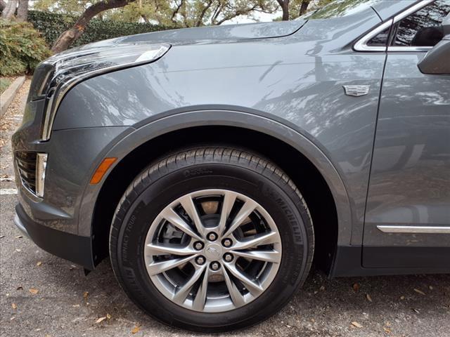 used 2022 Cadillac XT5 car, priced at $35,998