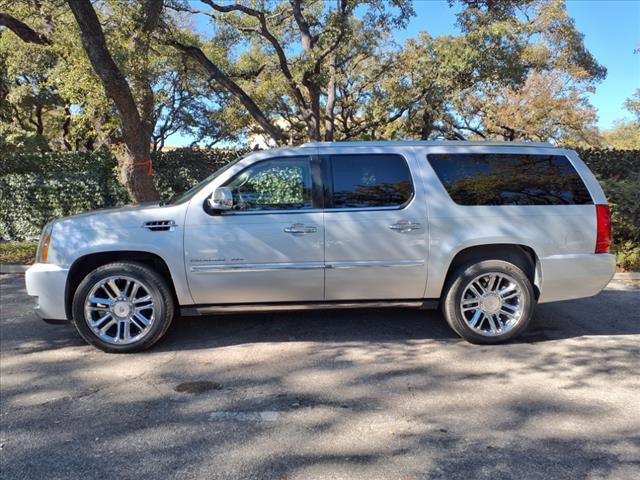 used 2012 Cadillac Escalade ESV car, priced at $14,998