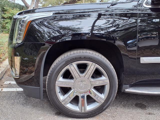 used 2020 Cadillac Escalade car, priced at $39,313