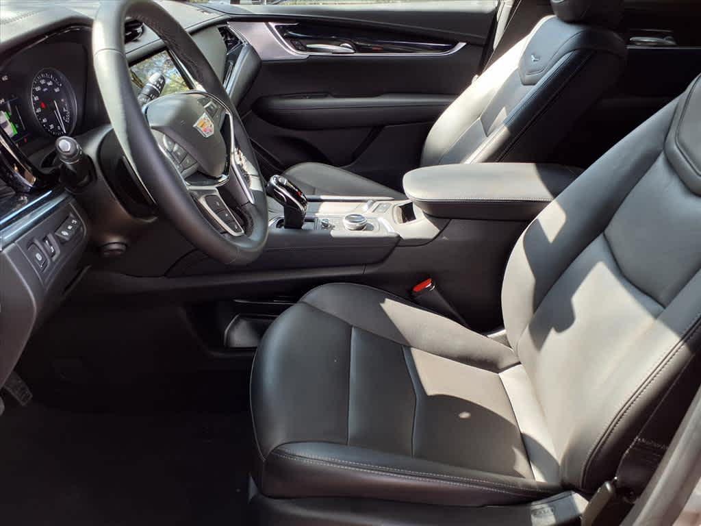 used 2025 Cadillac XT5 car, priced at $49,998