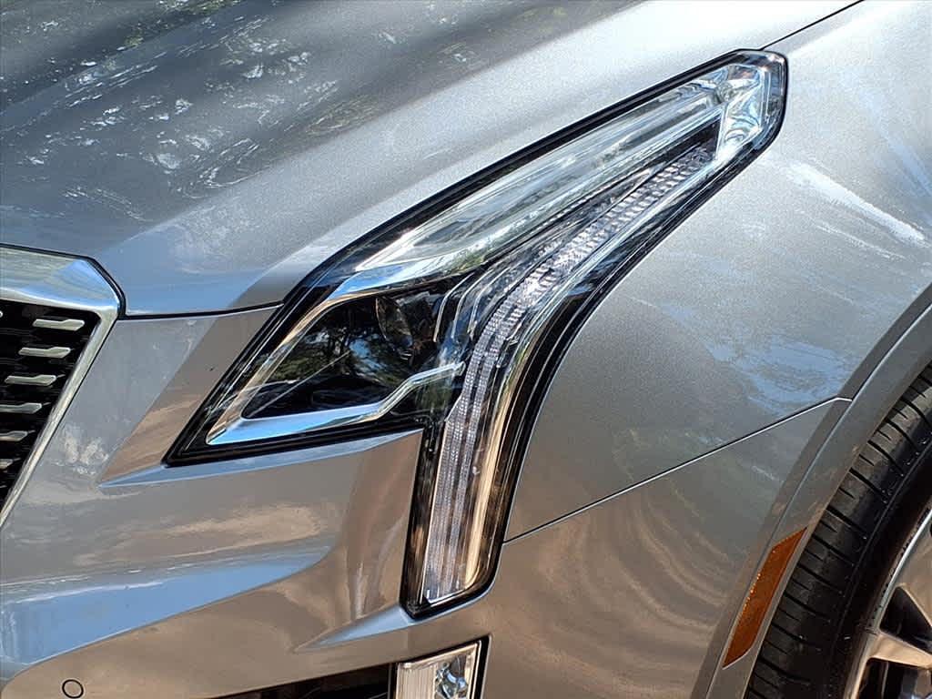 used 2025 Cadillac XT5 car, priced at $49,998