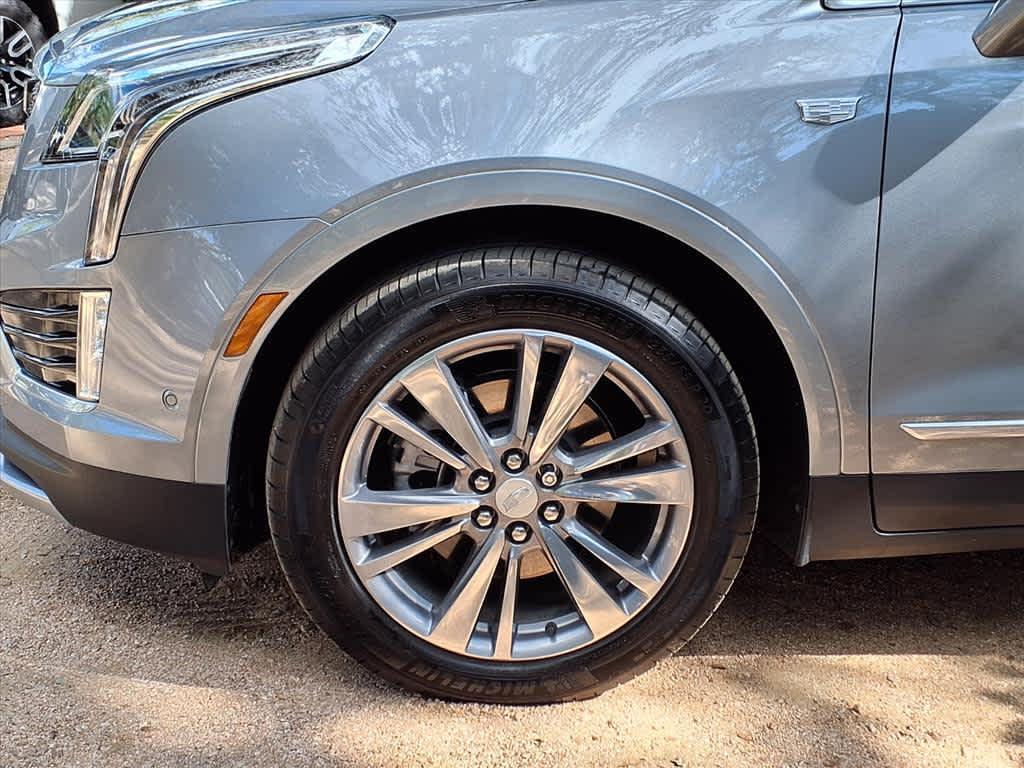 used 2025 Cadillac XT5 car, priced at $49,998