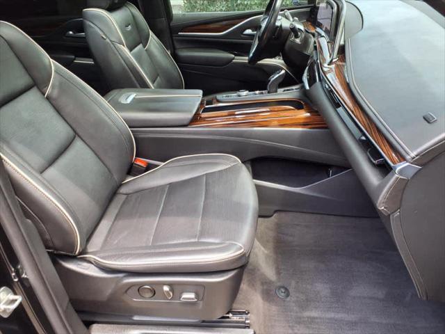 used 2022 Cadillac Escalade ESV car, priced at $52,818
